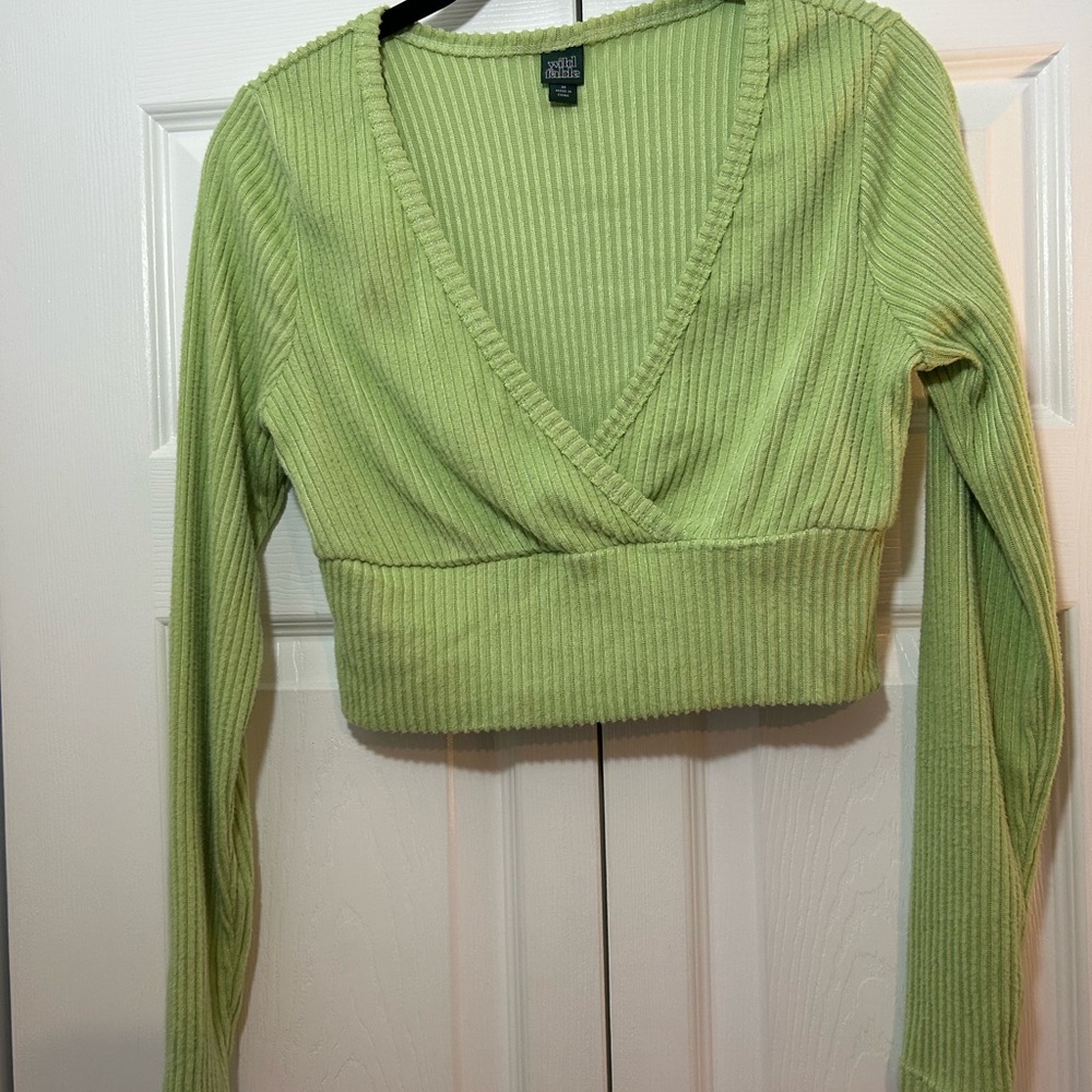 Wild Fable Green Ribbed Wrap Crop Top Size M Long Sleeve V Neck - Picture 5 of 6